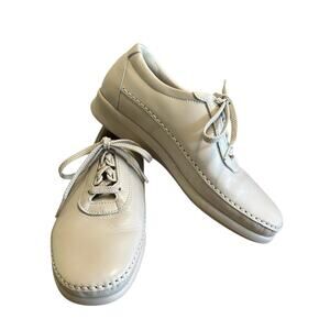 SAS Tripad Comfort Women Shoe 6M Ivory Soft Step Leather Lace Up Made USA EUC